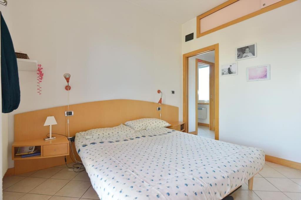 Super Sunny Penthouse With Terrace Apartment Roma Exterior foto