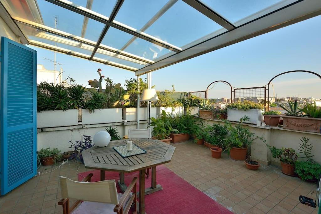Super Sunny Penthouse With Terrace Apartment Roma Exterior foto