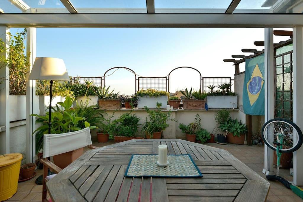 Super Sunny Penthouse With Terrace Apartment Roma Exterior foto